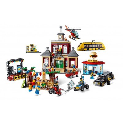 PLAZA MAYOR - LEGO 60271  - 2
