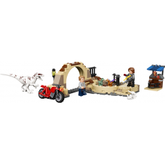 ATROCIRAPTOR DINOSAUR: BIKE CHASE - LEGO 76945  - 2